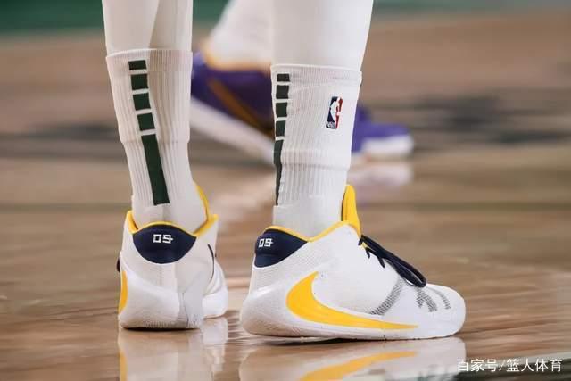 杜兰特31分太阳胜爵士3连胜 魔术送马刺6连败